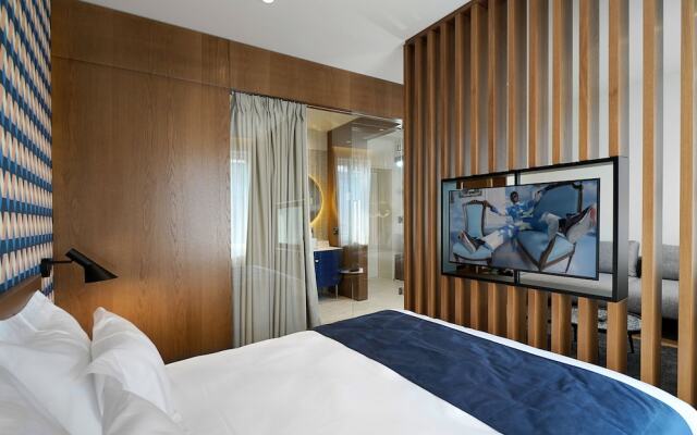 Dominic Smart & Luxury Suites - Edition