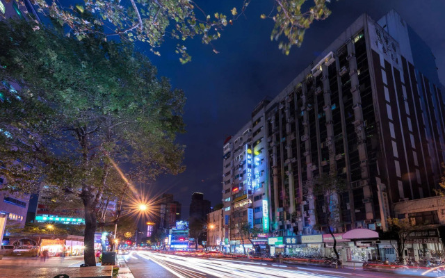 Shin Shih Hotel