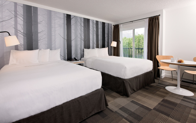 Coast Canmore Hotel & Conference Centre