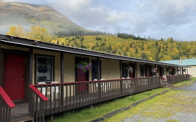 Trail Lake Lodge