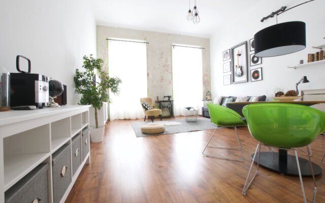 Standard Apartment by Hi5 -Akácfa 62