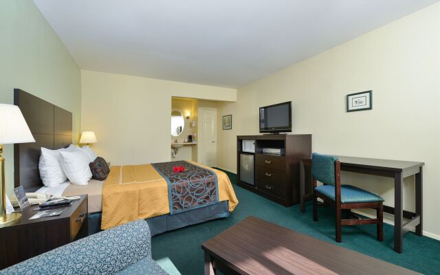 University Inn & Suites