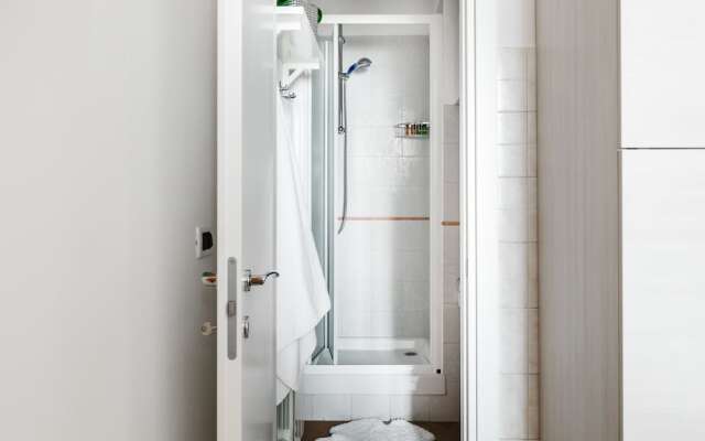 Florence Liona Apartments