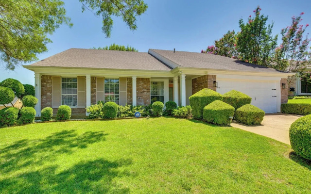 Rowlett Escape w/ Fire Pit & Lake Views