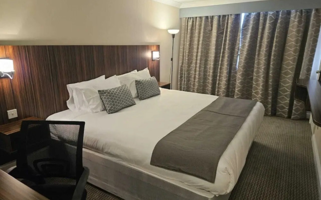 Palms Hotel & Retreat By Palette London Romford