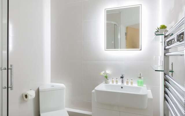 Serenity Apartment Whitechapel