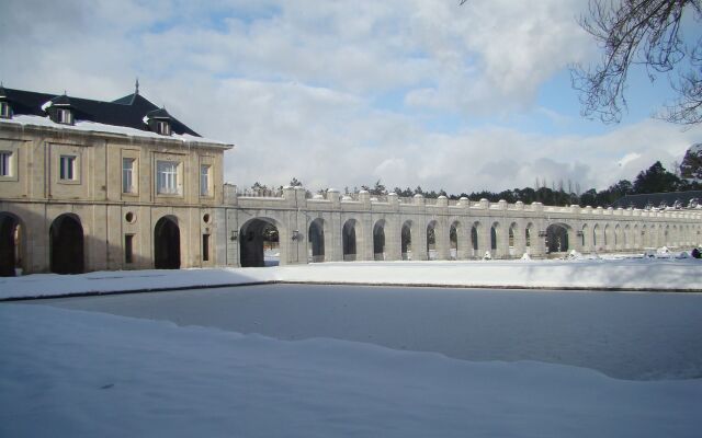 Hospedería Santa Cruz