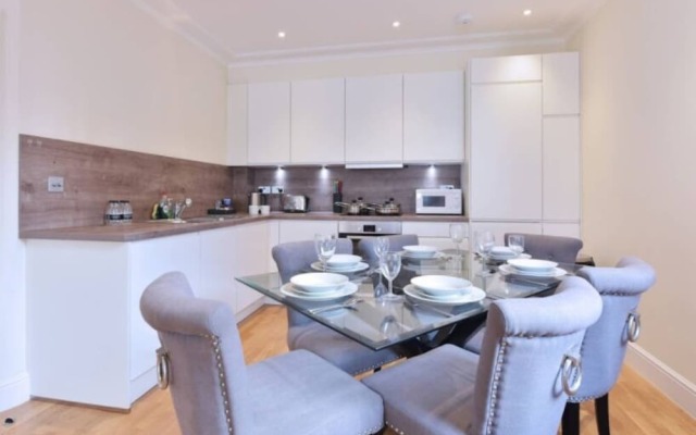 1 Bedroom Apartment in Chelsea - 43