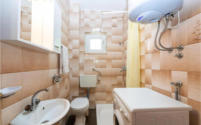 Four-Bedroom Holiday home Krusevo with Sea View 05