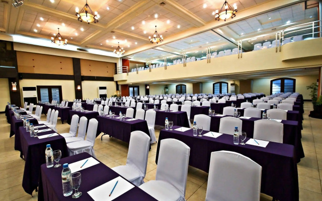 Emerald Island Hotel