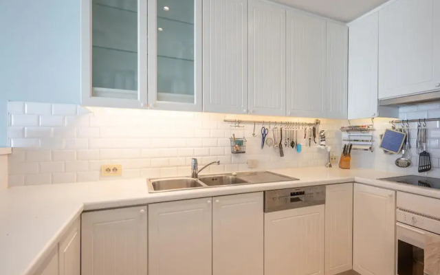 Spacious 9-guest Knokke Apt