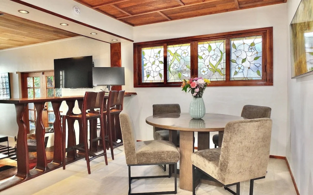 Beachside Sanctuary Lovely 3 BDR Steps to Ocean!