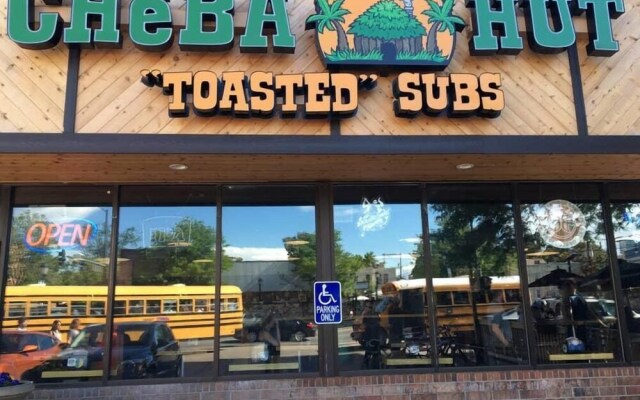 3 Bedroom House with Patio near Cap Hill