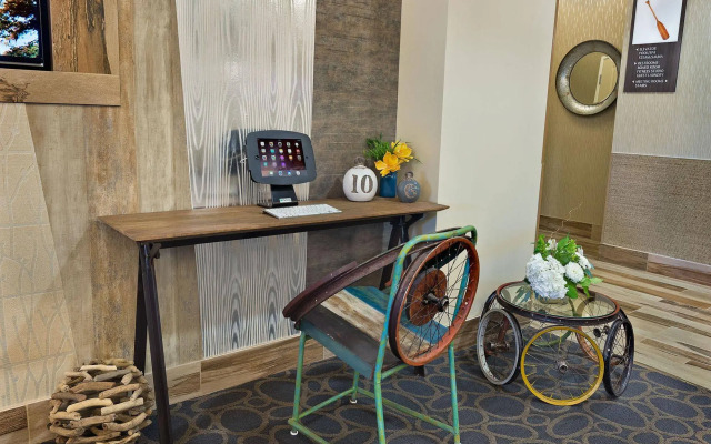 Oxford Suites Bellingham