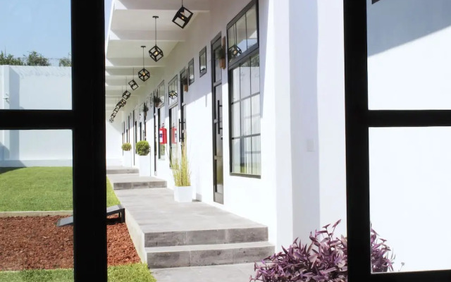 Lila & Co Hotel Boutique