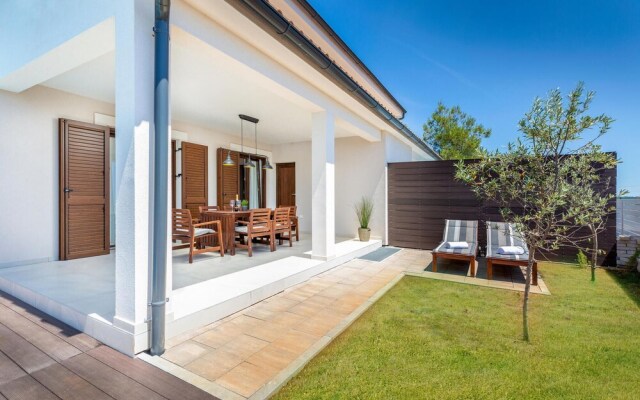 Stunning Home in Betiga With 2 Bedrooms, Wifi and Outdoor Swimming Pool
