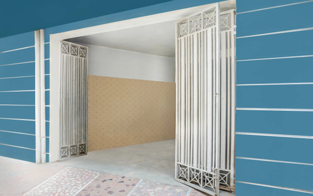 Super Hotel O East Punjabi Bagh Near Metro Station