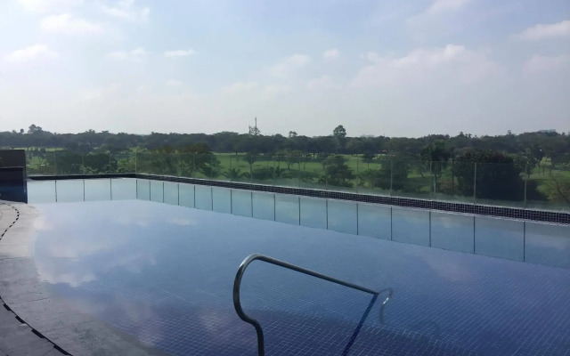 8 Forbes Town Road Suite