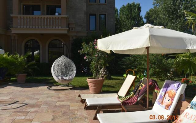 Aphrodite Gardens studio B201