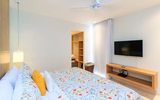 Penthouse A-Nah by Stella Rentals