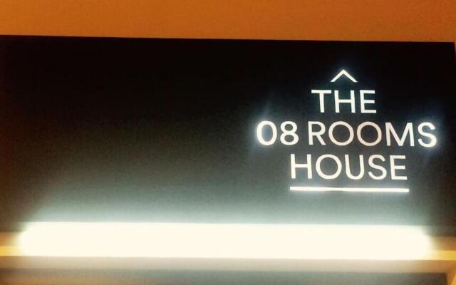 The 8 Rooms House