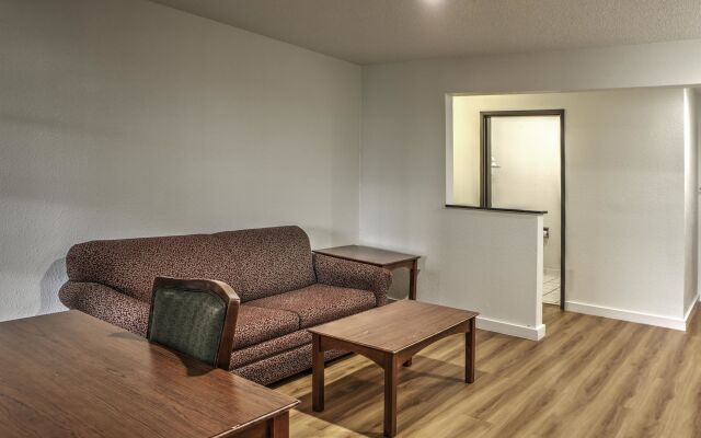 Motel 6 Dallas, TX - Northwest