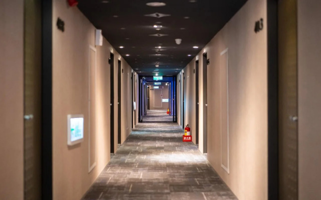 Walker Hotel Sanchong