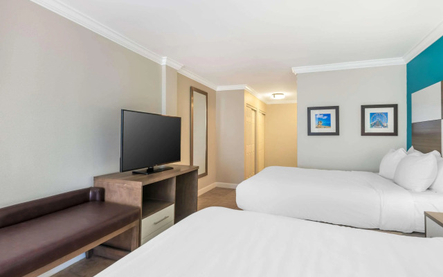 Comfort Inn & Suites Daytona Beach Oceanfront