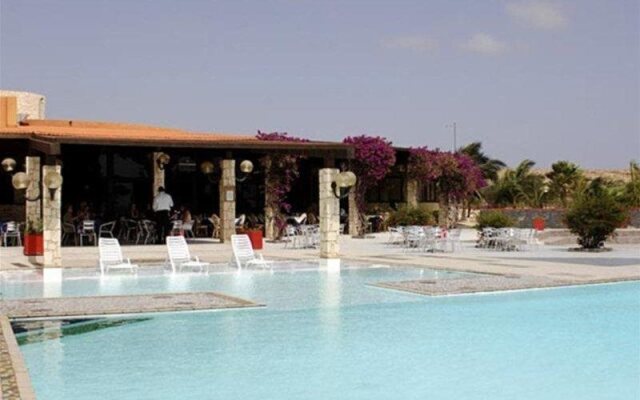 Parque das Dunas Village