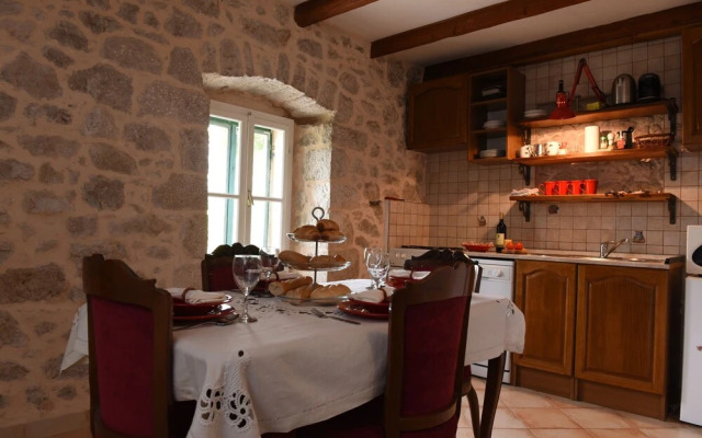 Dalmatian romantic traditional apartment