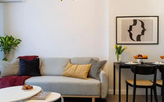 Pop Art Flat - Bright 2BR near the Old Town