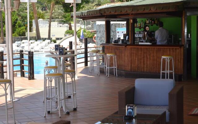 Apartahotel Folias