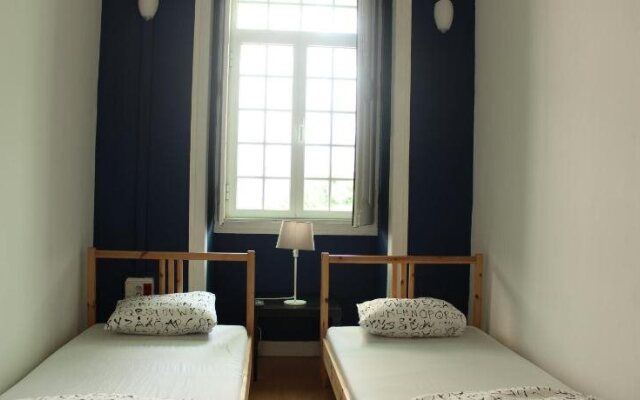 Le Penguin Hostel