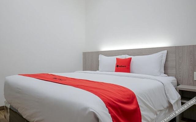 RedDoorz Plus @ Jalan Juanda Medan