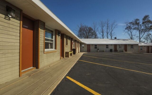 The Wisconsin Wood Inn