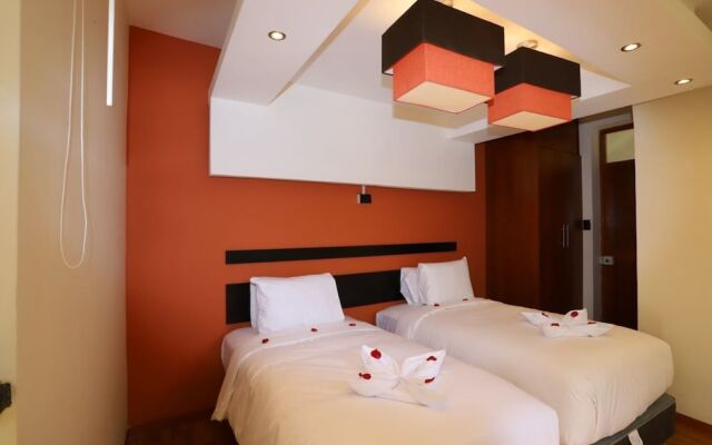 Capac Hotel II
