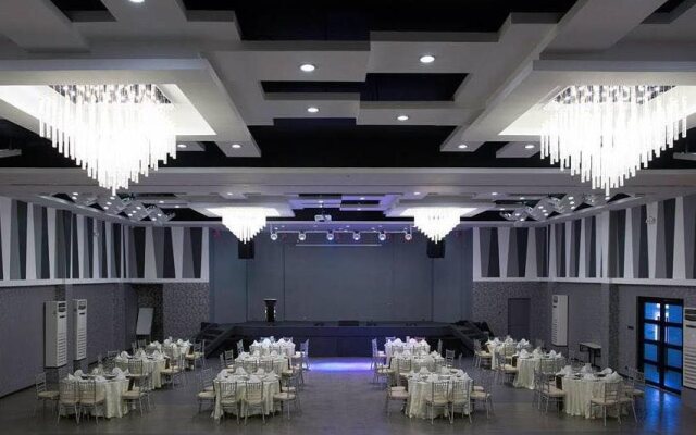 Isabela Zen Hotel & Restaurant Corporation