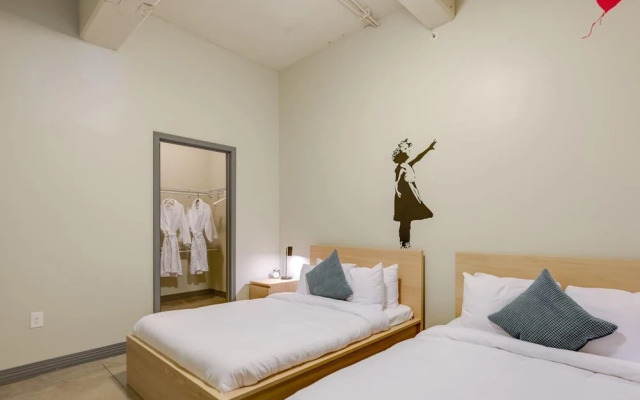 Downtown Dallas Apartments by Hosteeva