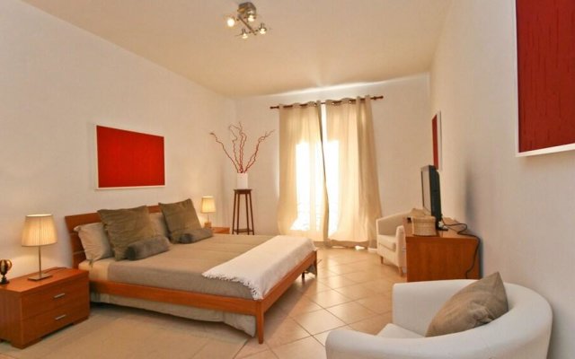 Rental In Rome Red & White Apartment