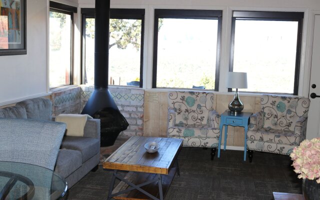 Sky Ranch Lodge