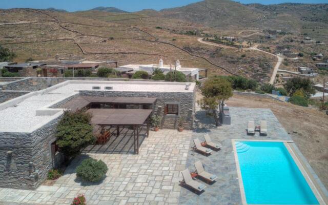 Phos Residence Pool Villa in Koundouros, Kea