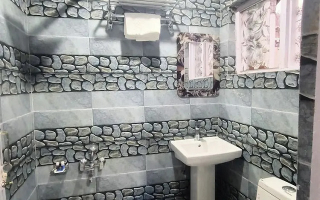 Tavisha River View Orchard Pahalgam