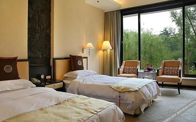 Jinan Shungeng Hillview Hotel
