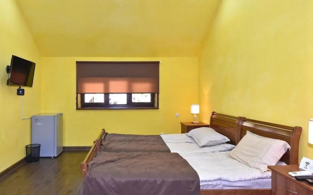 Li-Em Fauna Hostel
