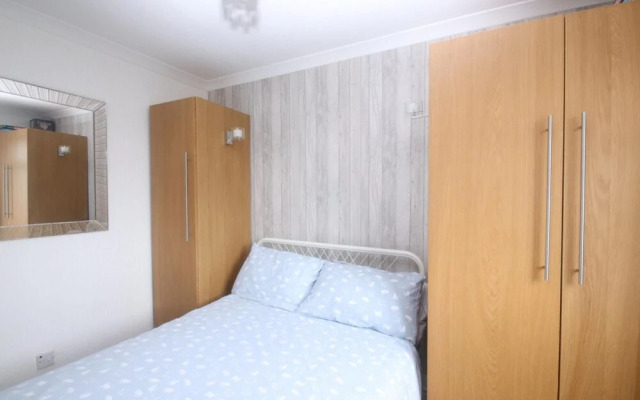 20F Medmerry Park 2 Bedroom Chalet