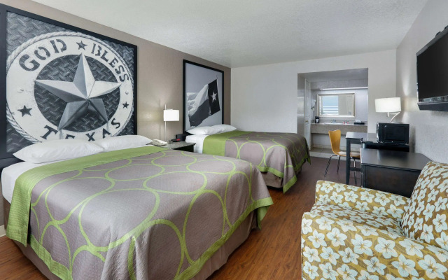 Super 8 by Wyndham San Antonio Downtown/Alamo