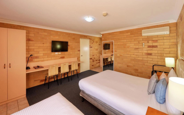 North Parkes Motel – Guest Rooms – Parkes