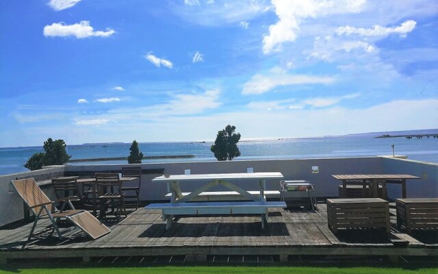 Sea Side House POLEPOLE