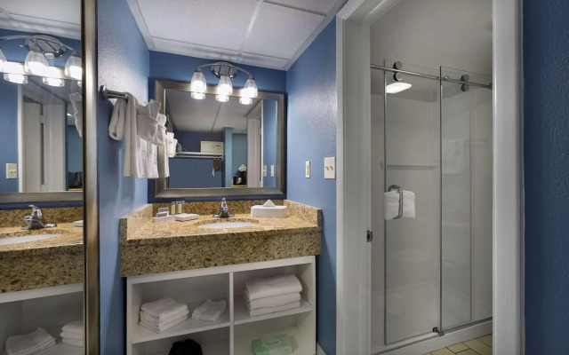 Dayton House Resort, BW Signature Collection