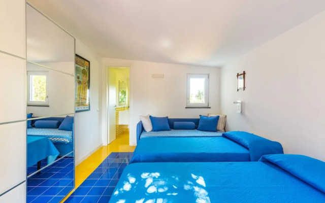 Capri Turquoise by Napoliapartments